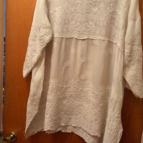 Johnny Was ecru/ivory embroidered top XL - Picture 3 of 6